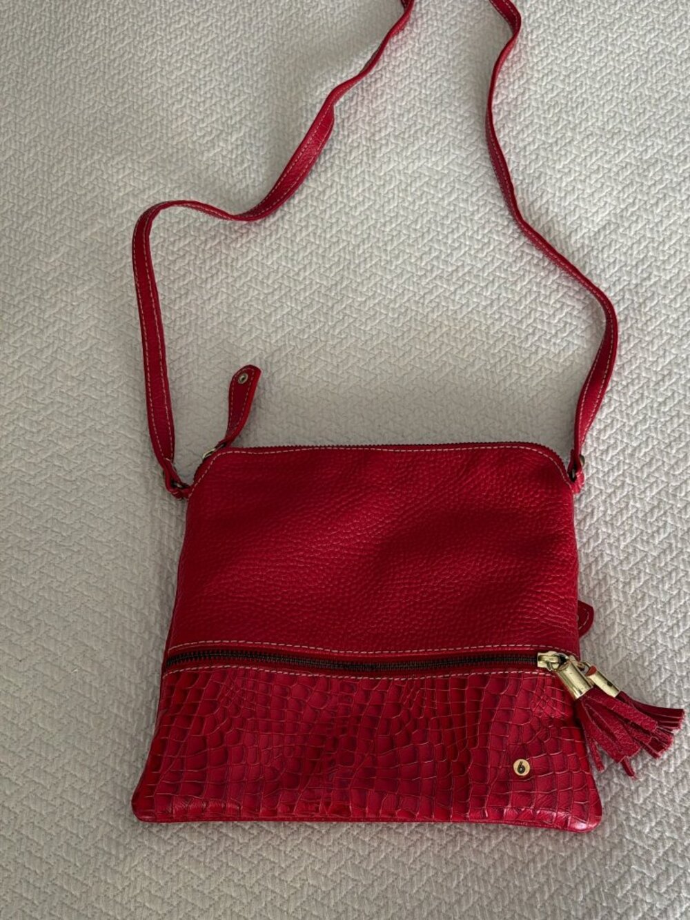 Bon-Bonite Colombian Leather Red Crossbody Bag
